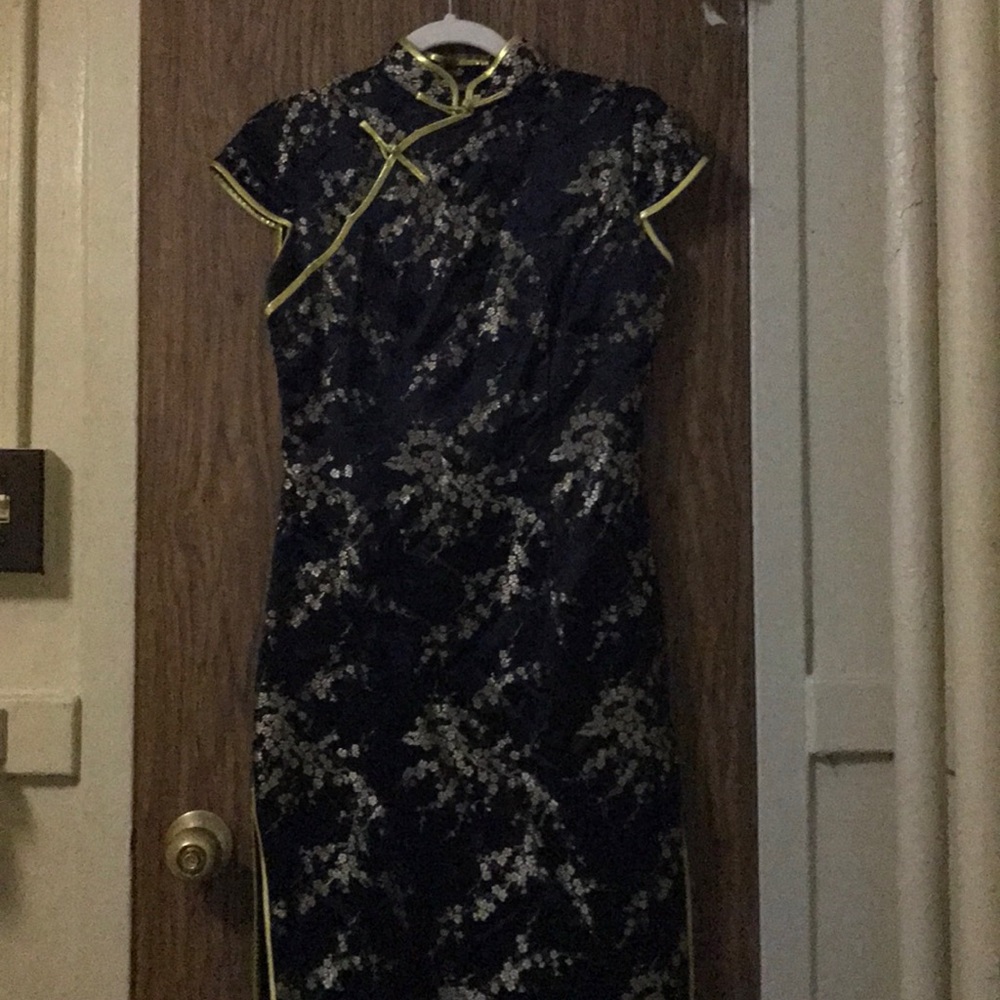 Chinese inspired dress - Picture 2 of 2